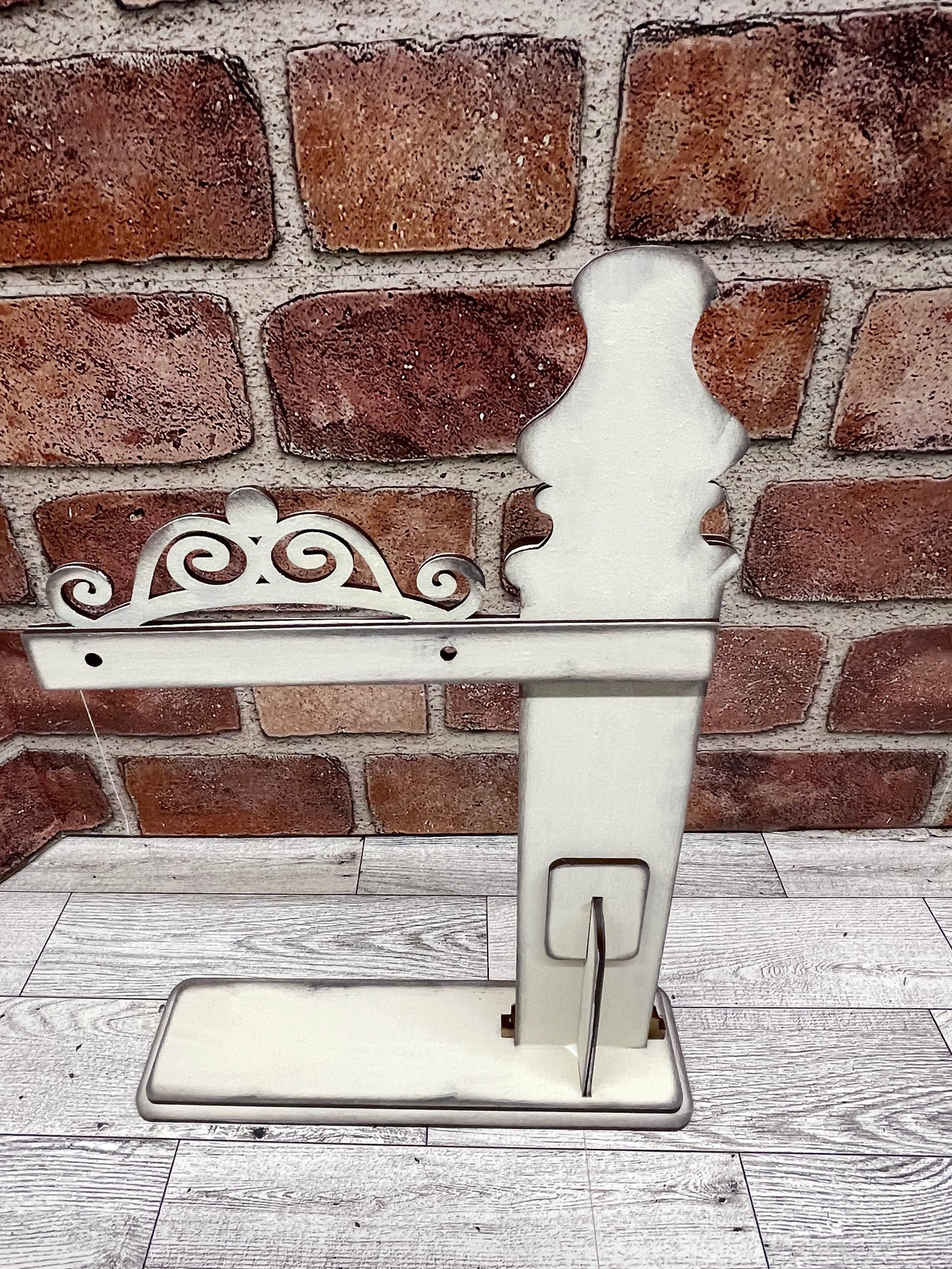 New Stand to hold sign only unpainted cutouts