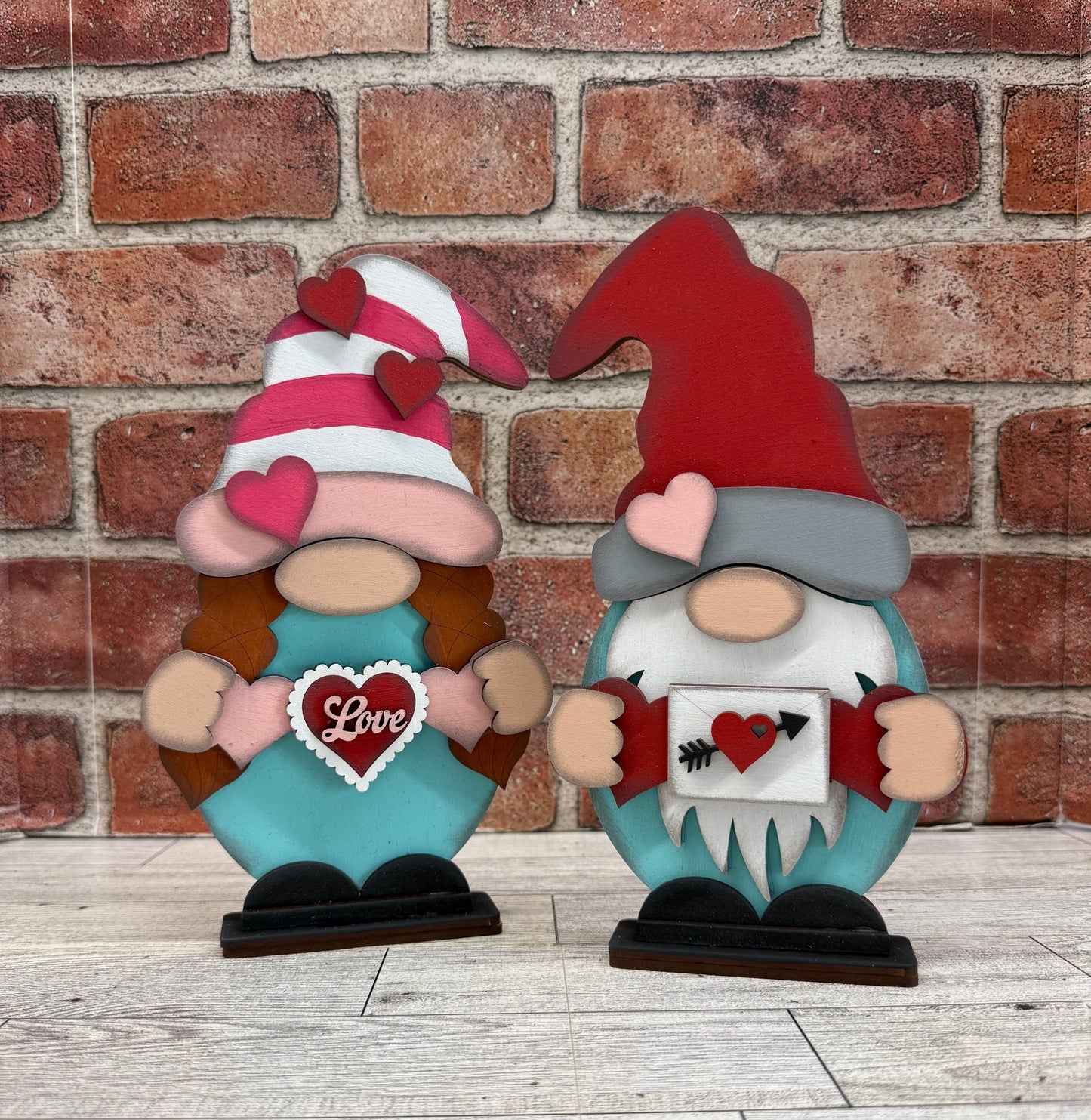 Painted Valentine Gnome, Girl