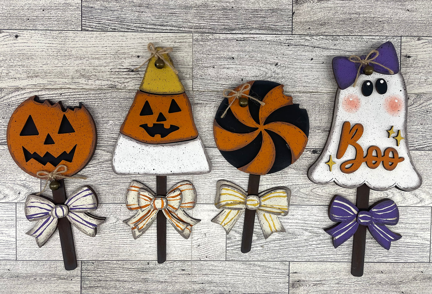 Halloween Lollipops - set of 4 - unpainted ready for you to finish