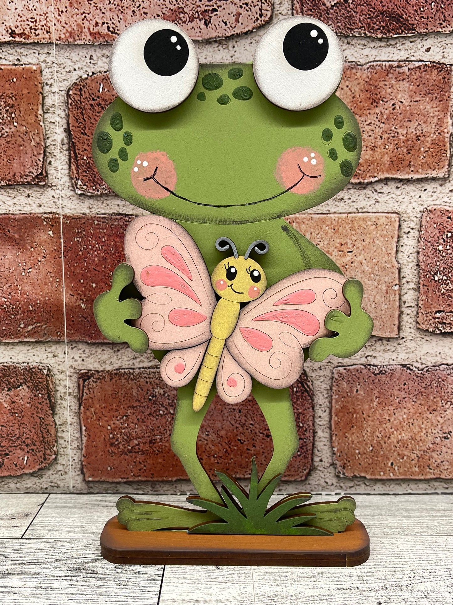 April Monthly Craft Kit - Spring Frog -themed - does not include frame or plain arch or HOME arch frame sold separately - unpainted ready for you to finish