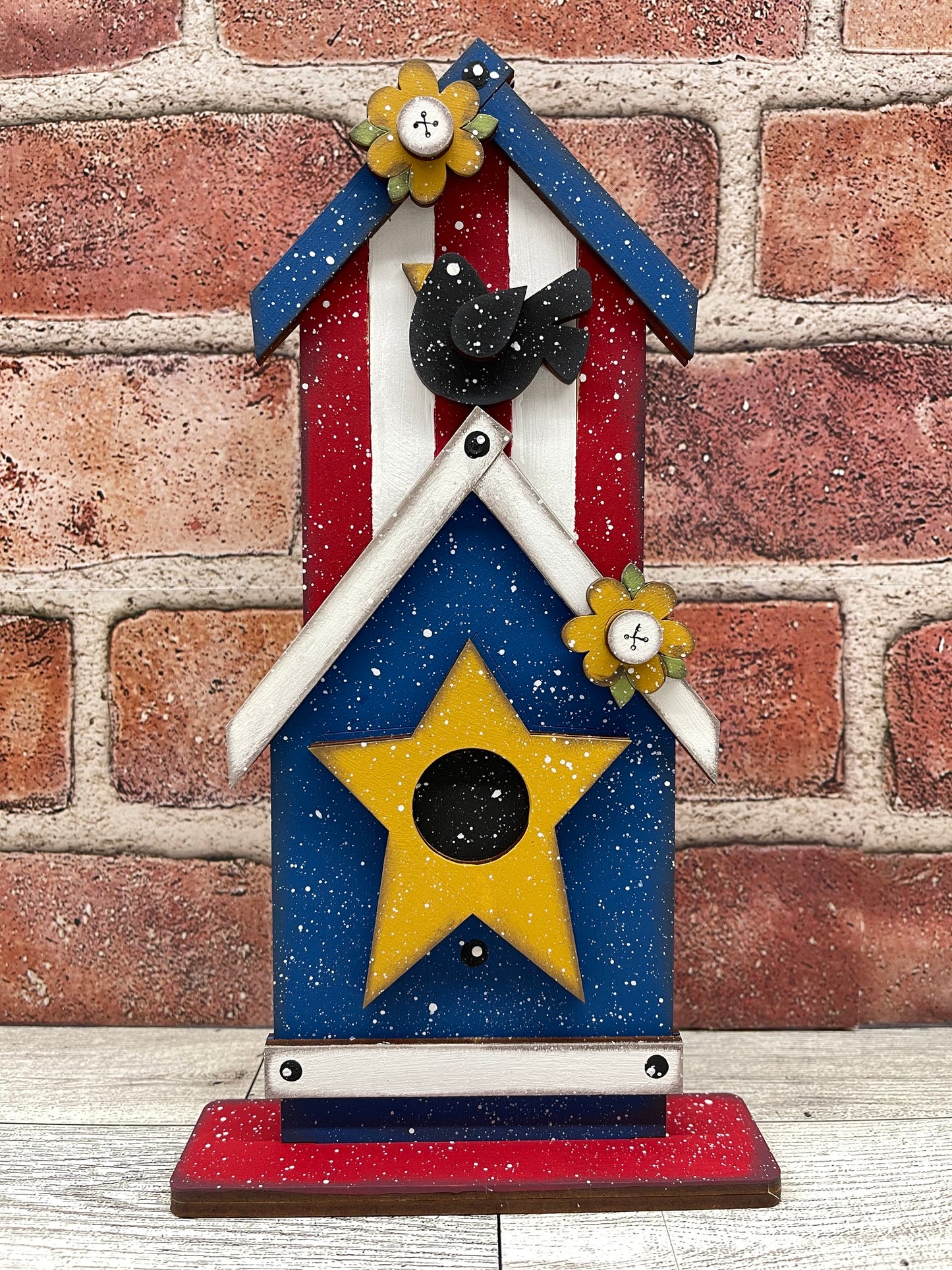June Monthly Craft Kit -  Patriotic themed - does not include frame or plain arch or HOME arch frame sold separately - unpainted ready for you to finish