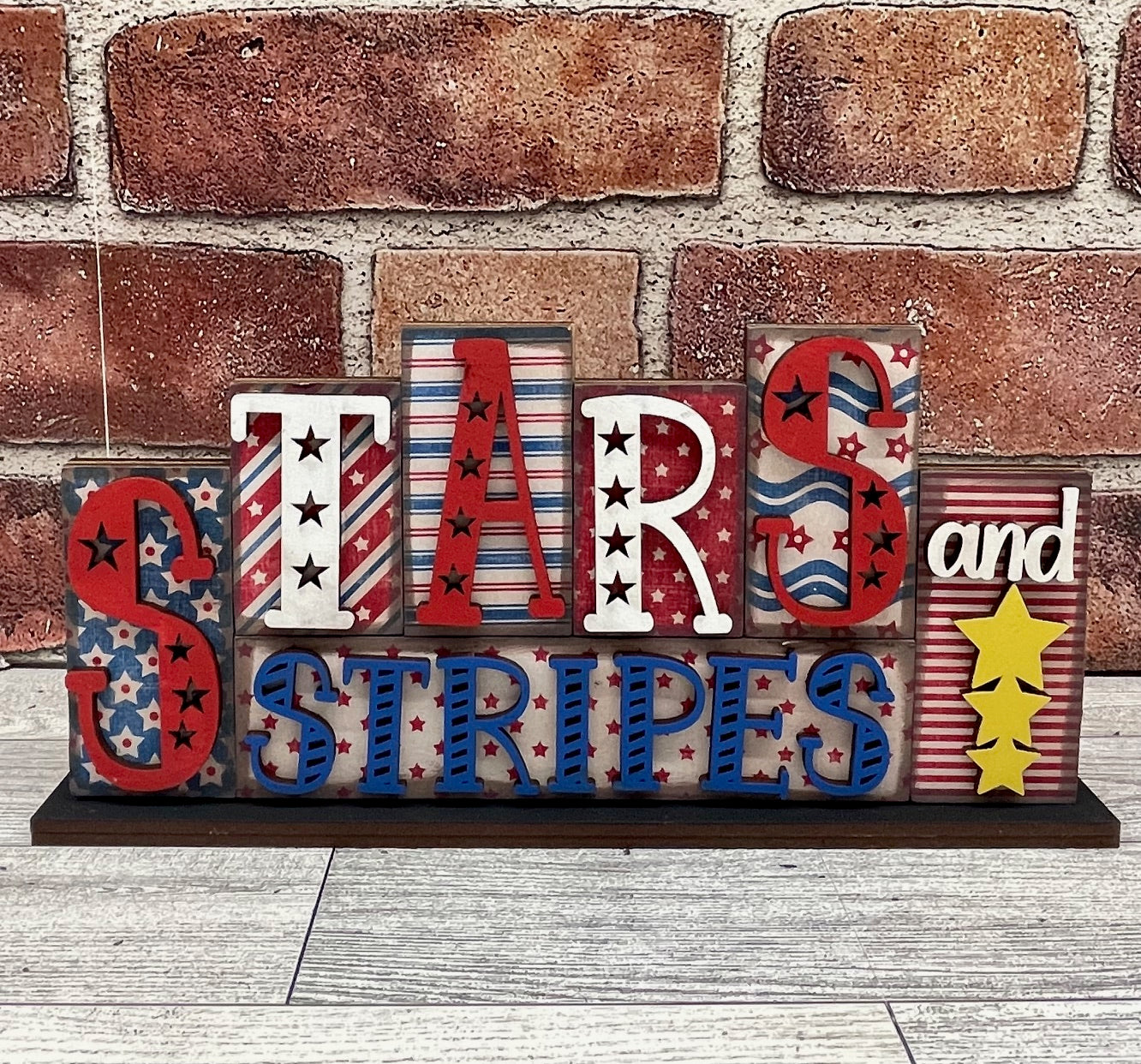 Painted Stars and Stripes Word Stander