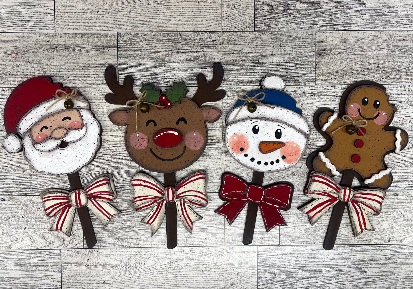 Christmas Lollipops - set of 4 - unpainted ready for you to finish
