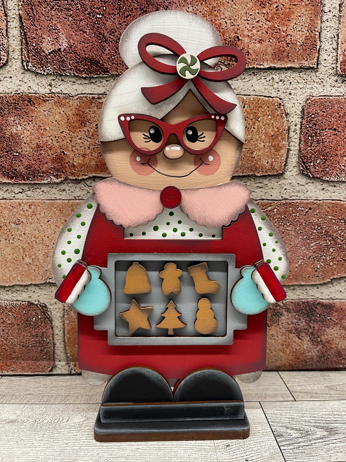 Painted - Mrs. Claus Baker Stander