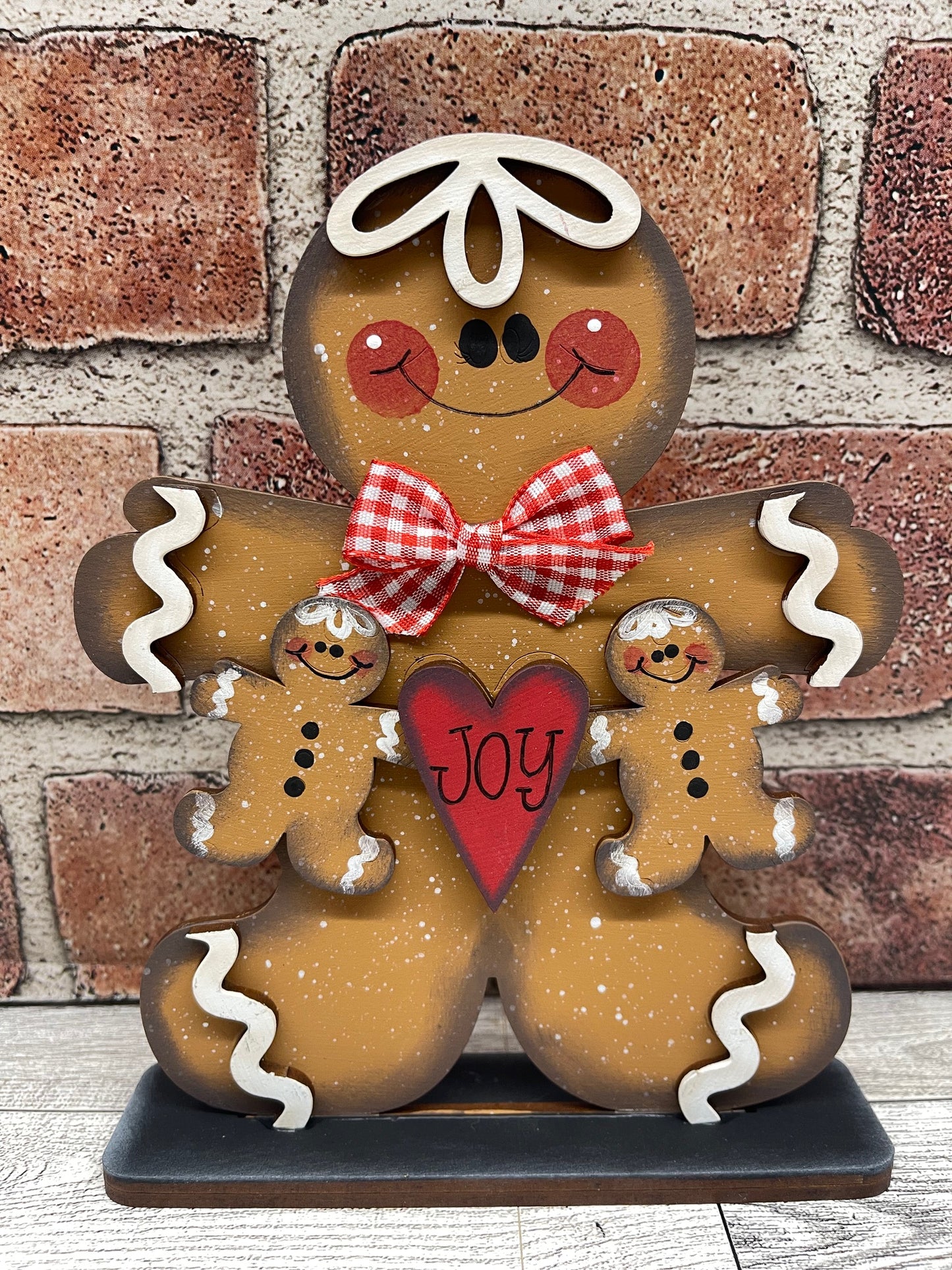Painted - Gingerbread Man holding 3 Gingers Stander