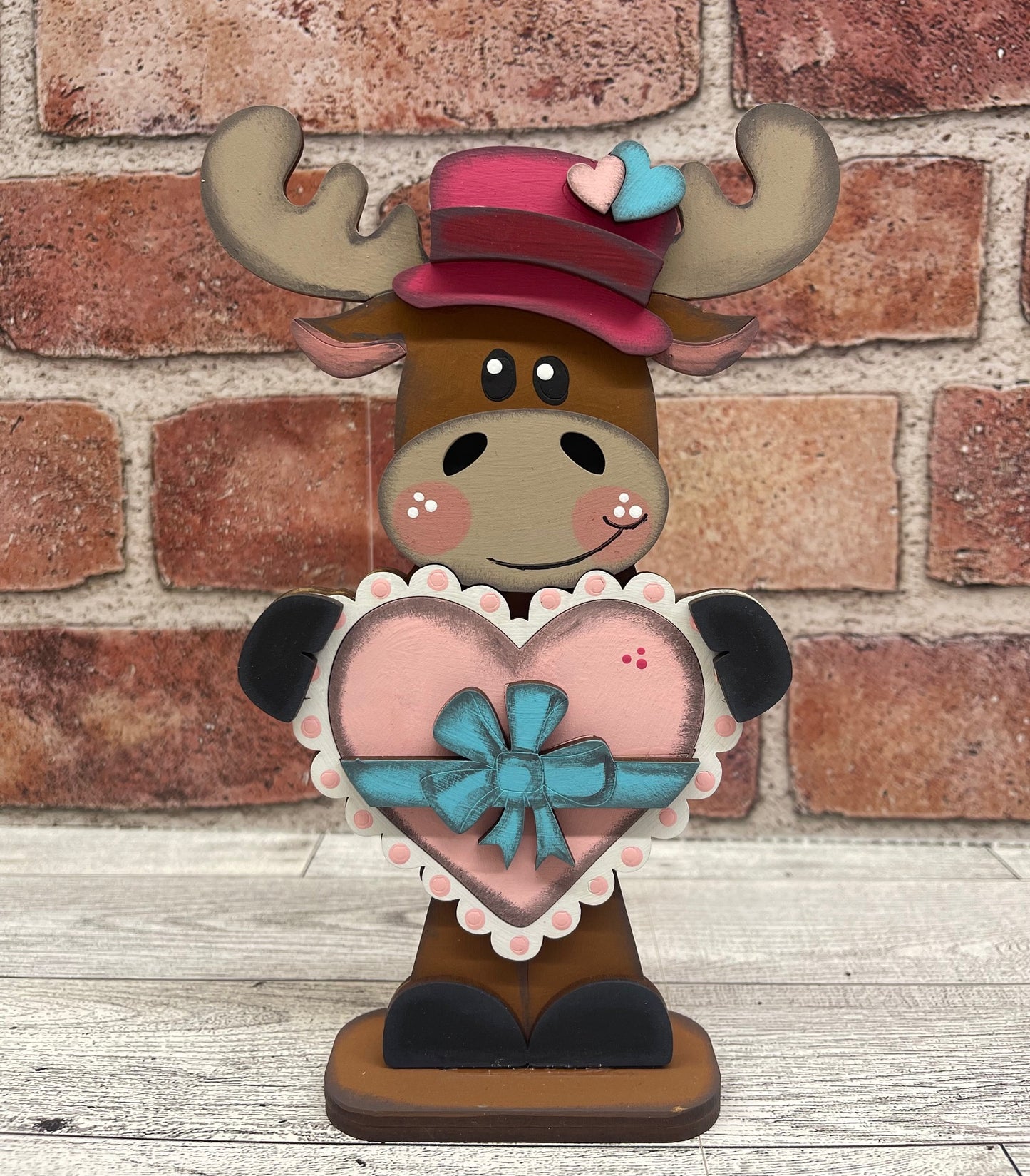 Painted Valentines Moose with Heart Stander