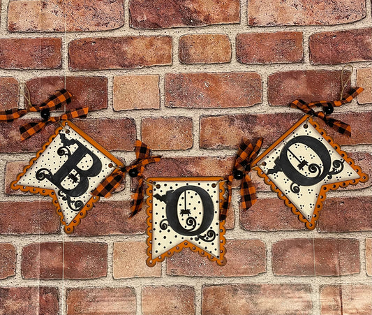 Boo Halloween Garland kit, unpainted wooden cutouts - Bee kit ready for you to paint, includes jute