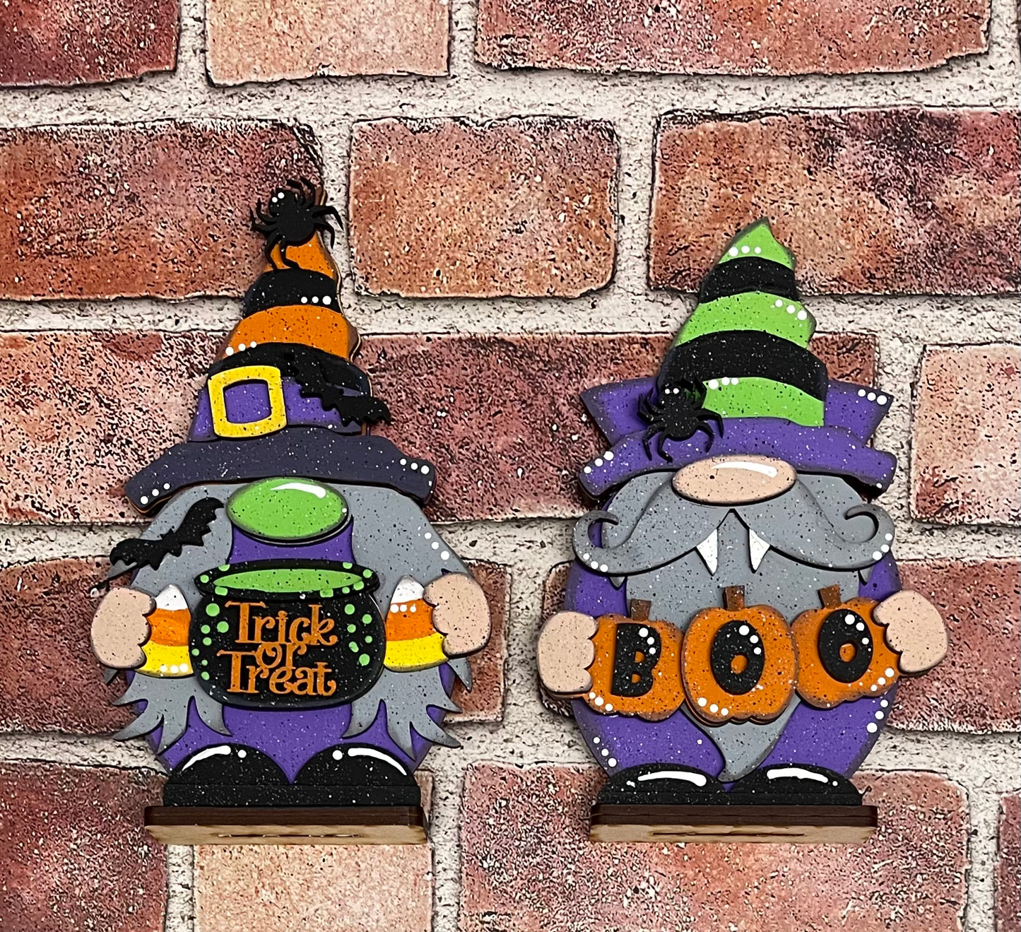 Halloween Witch Gnome cutout, unpainted wooden cutout - Qty 1, ready for you to paint