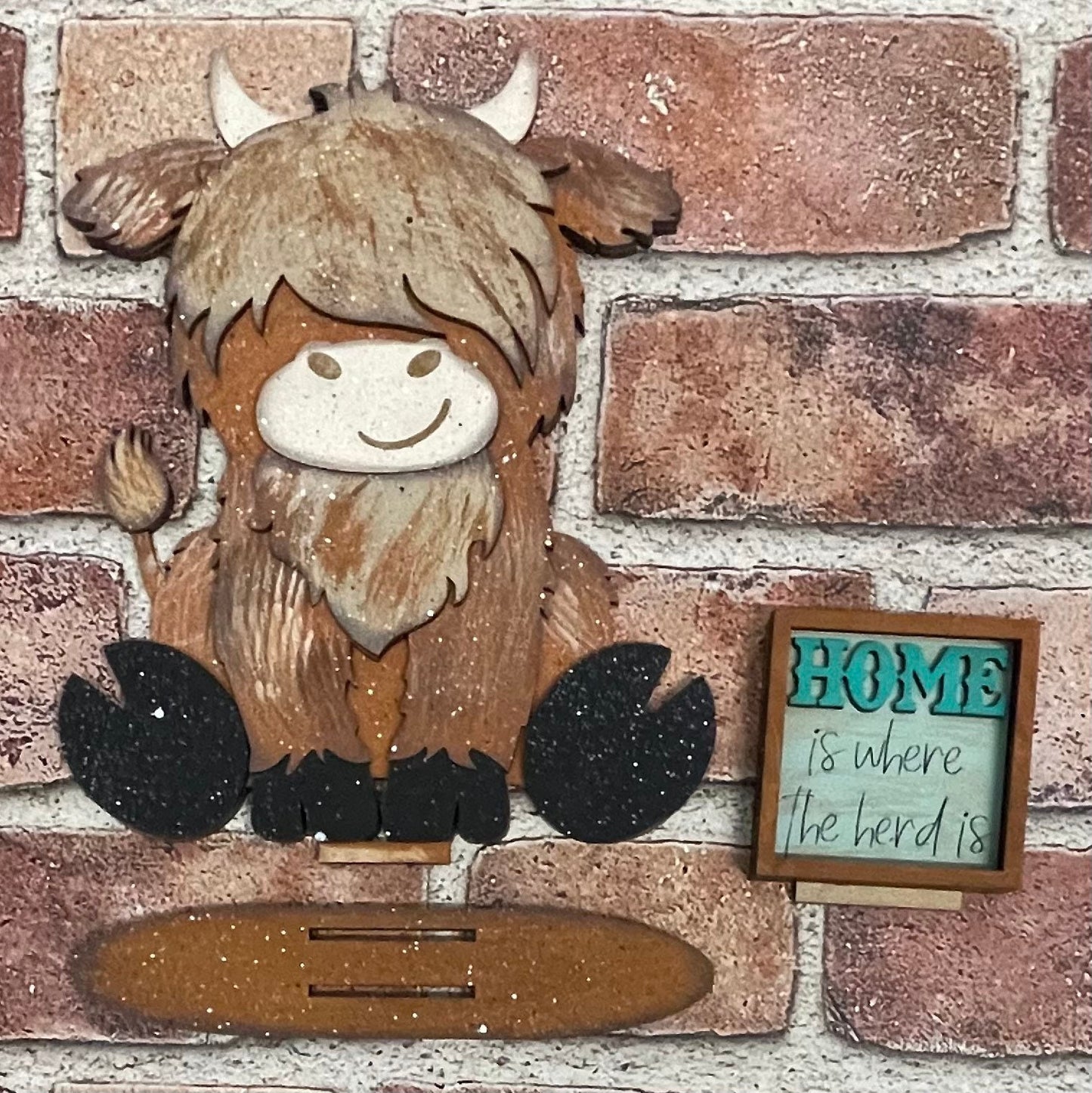 Highland Cow sitter with changeable sign cutouts, unpainted ready for you to finish